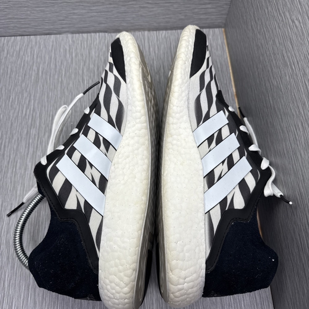 Adidas Ultra Boost ZG Knit Men's 11 Black White Optical‎ Illusion Running Shoes - Picture 6 of 9
